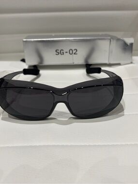 Yeezy SG-02 Black Sunglasses NIB!